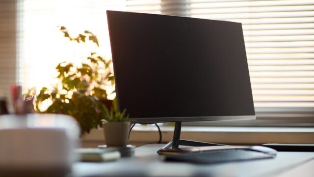 Dock USB-C Wavlink con tre monitor